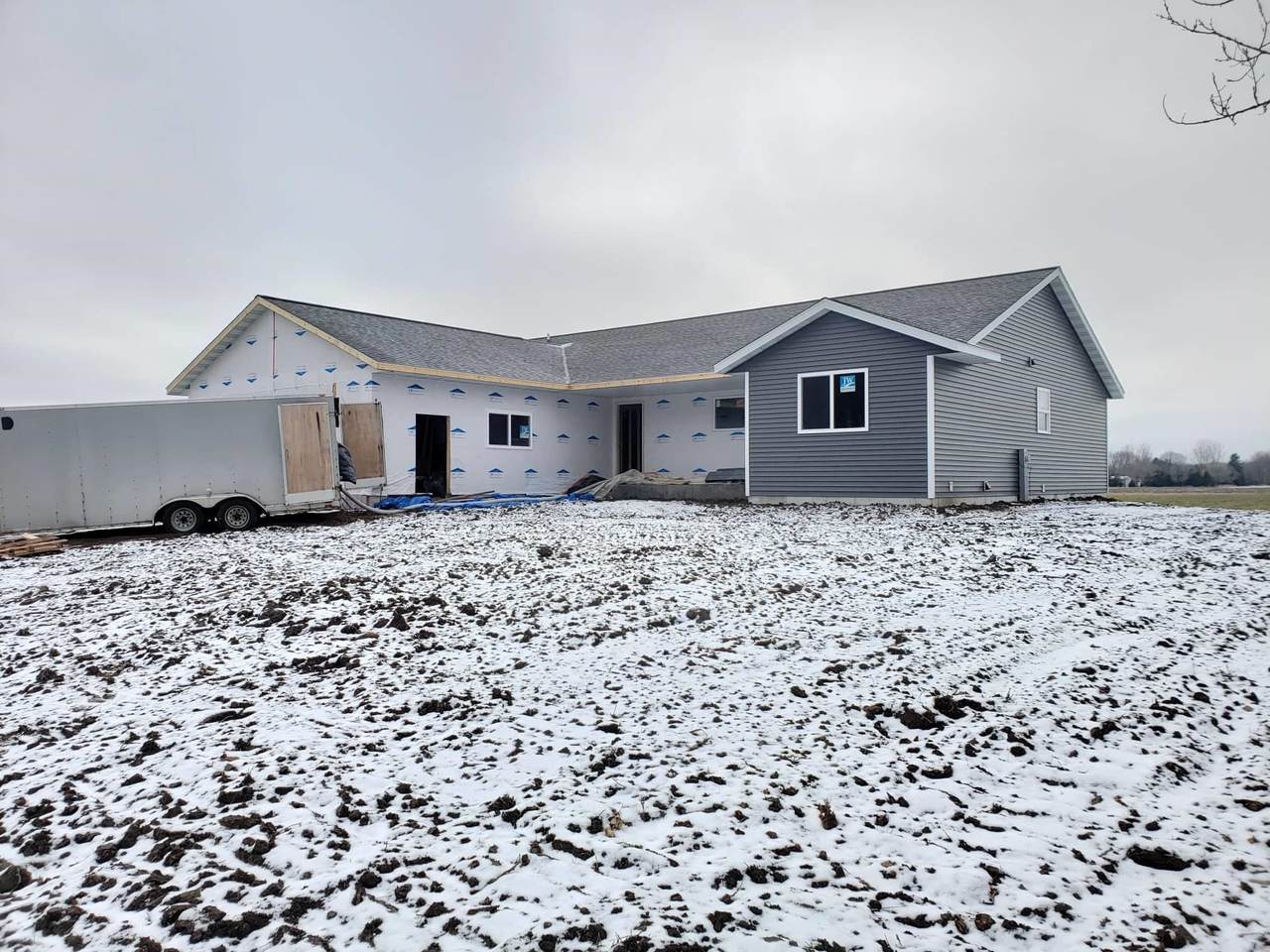404 Juno Avenue - Photo 1