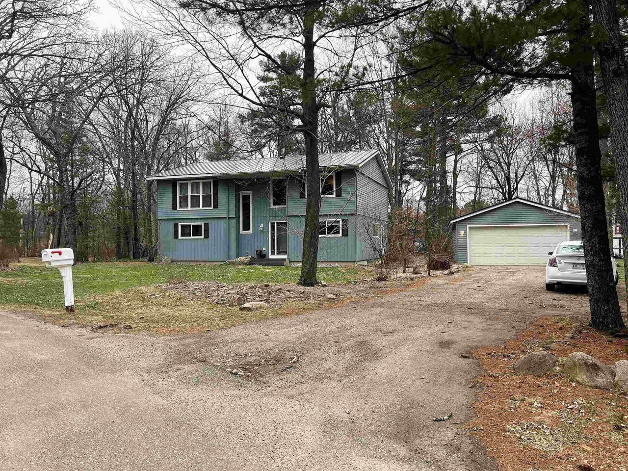 2220 Carmel Court - Photo 1