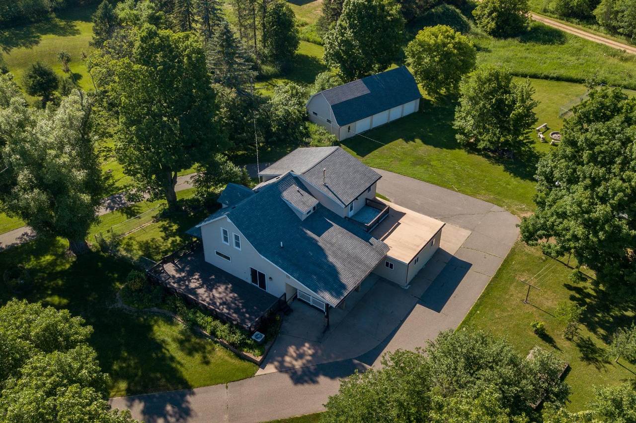 1520 Deerbrook Court - Photo 1