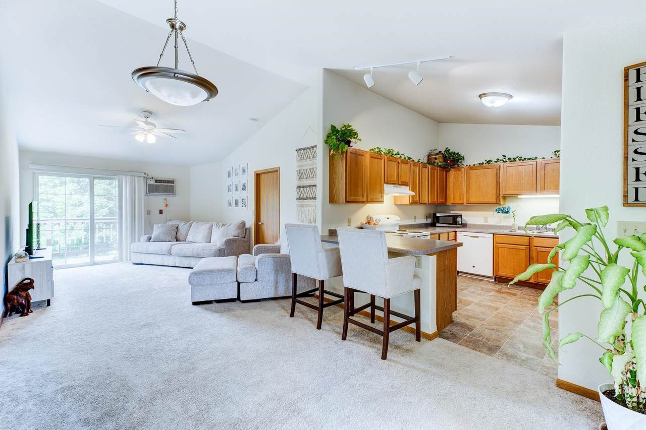 7395 Whitespire Road - Photo 1