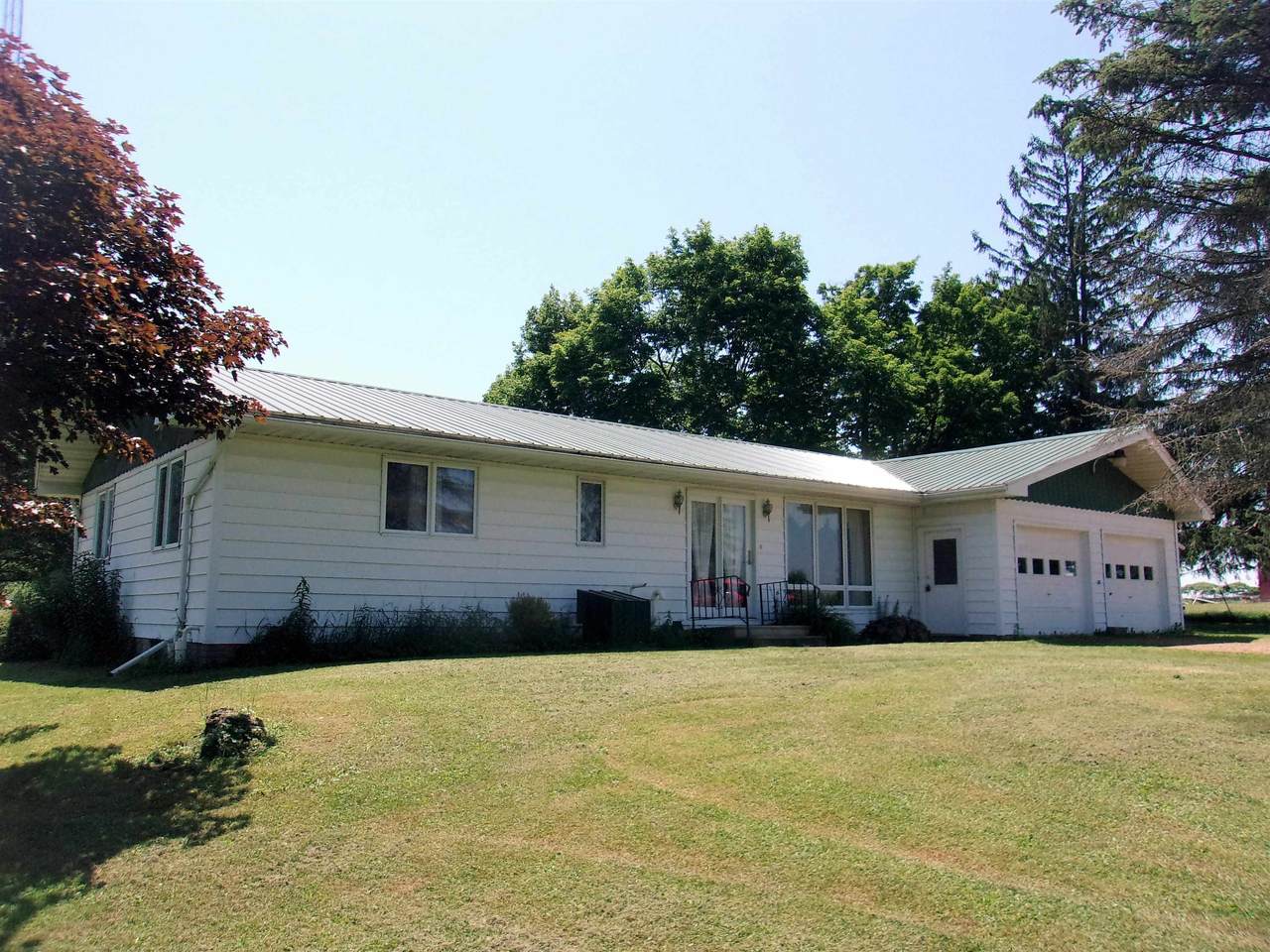 W2541 Pine Creek Road - Photo 1