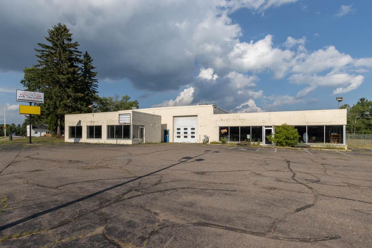 705 Center Avenue - Photo 1