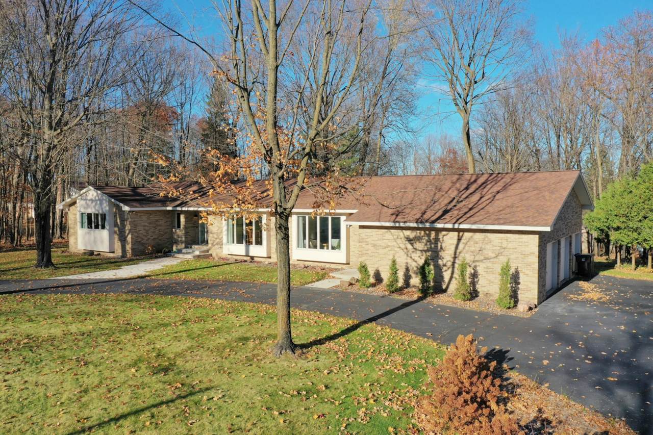 114 Conans Cove - Photo 1