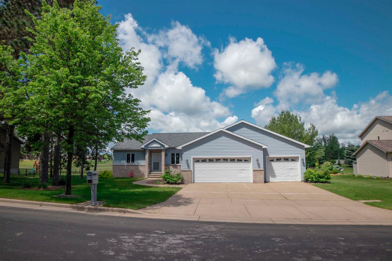 5208 Beckman Drive - Photo 1
