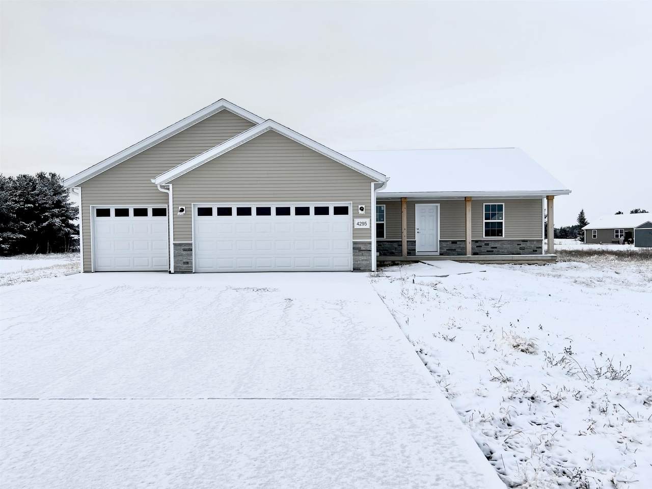 4295 Landcaster Road - Photo 1