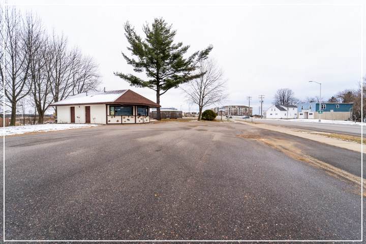 1707 Merrill Avenue - Photo 1
