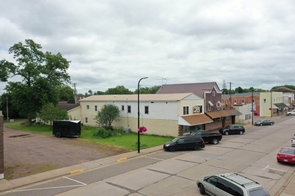 208 1ST STREET - Photo 1