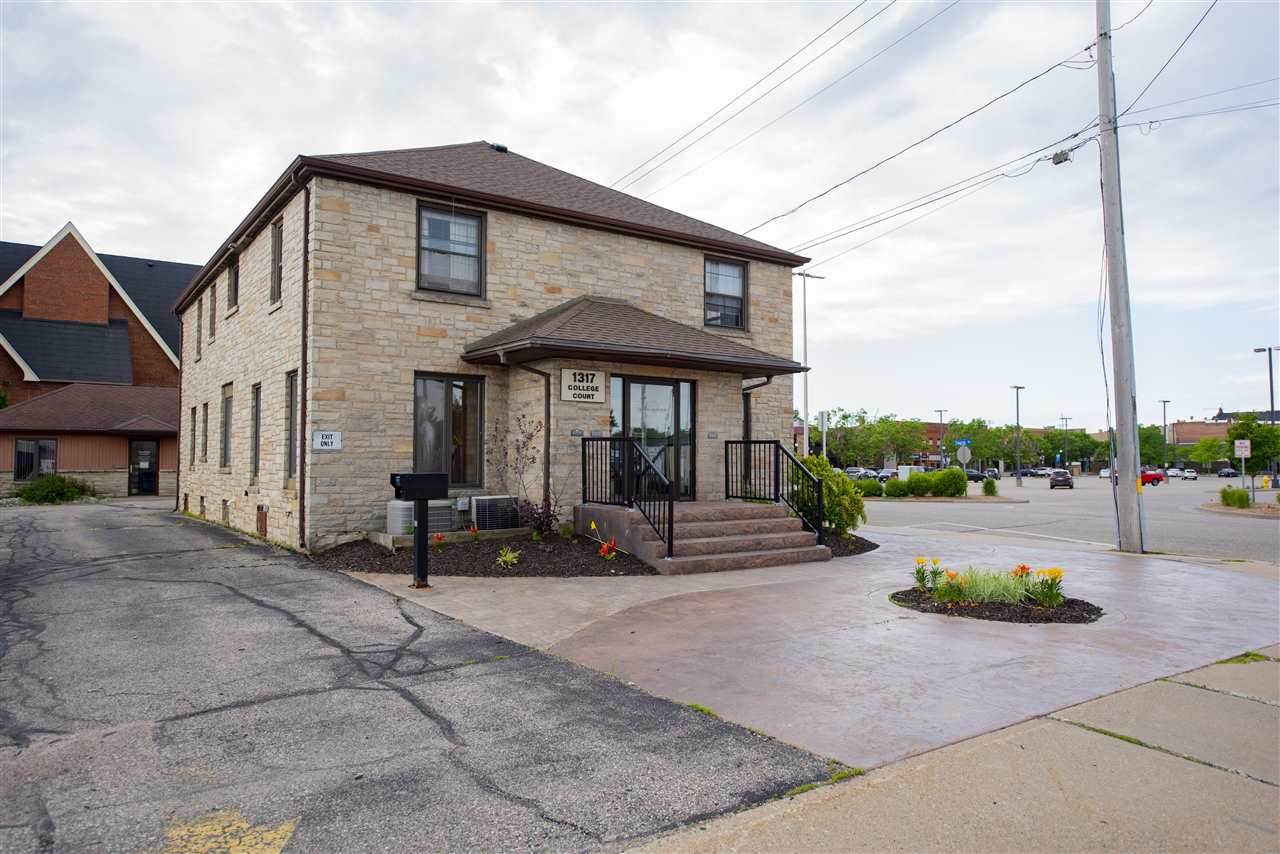 1317 College Court - Photo 1