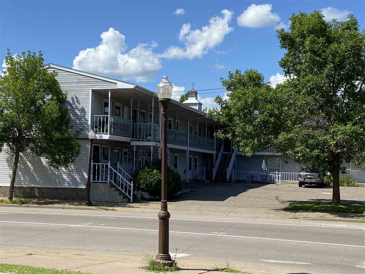 504 6TH STREET - Photo 1