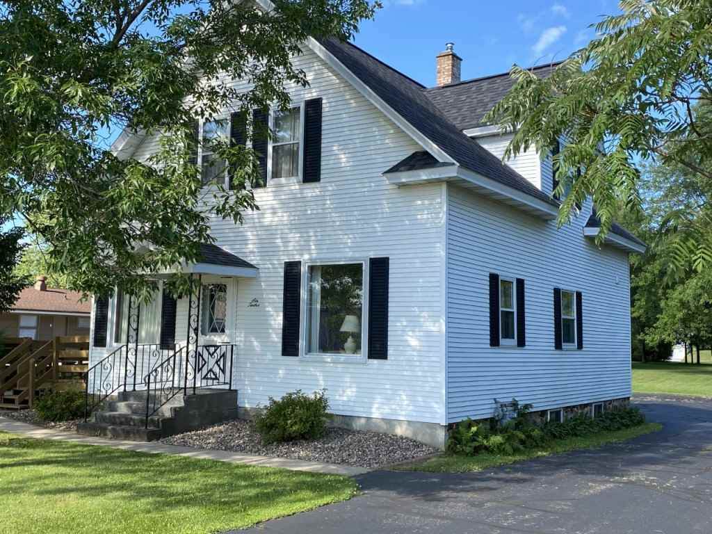 612 Grand Avenue - Photo 1