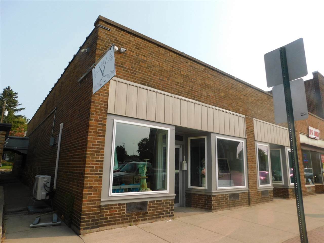 718 2ND STREET - Photo 1