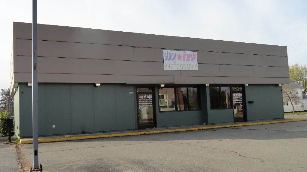 1325 Main Street - Photo 1