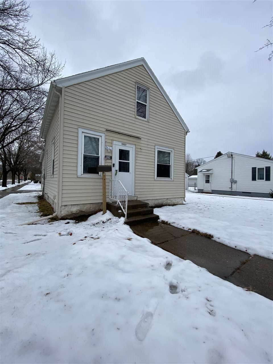 1002 9TH AVENUE - Photo 1