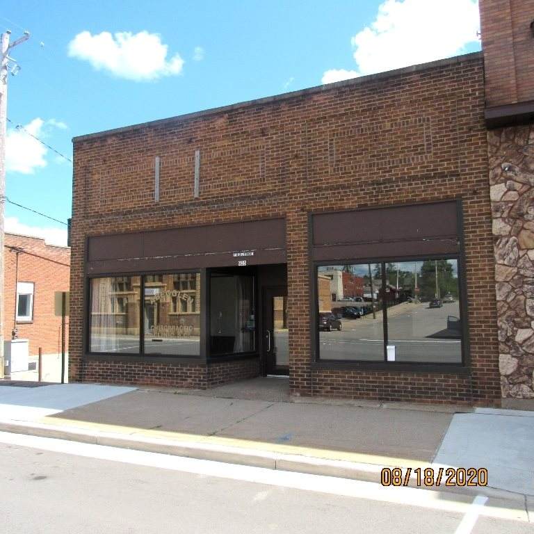 925 Main Street - Photo 1
