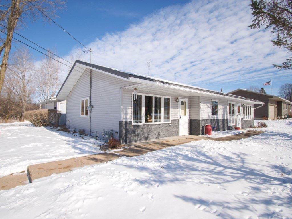 328 Quaw Avenue - Photo 1