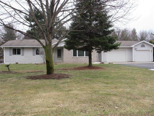 2711 Hickory Drive - Photo 1
