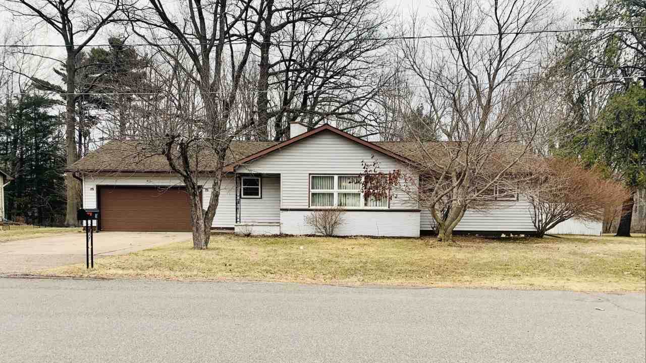 411 39TH AVENUE - Photo 1