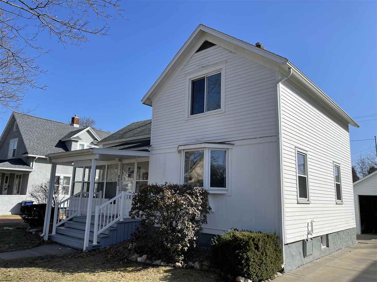 805 Dunbar Street - Photo 1