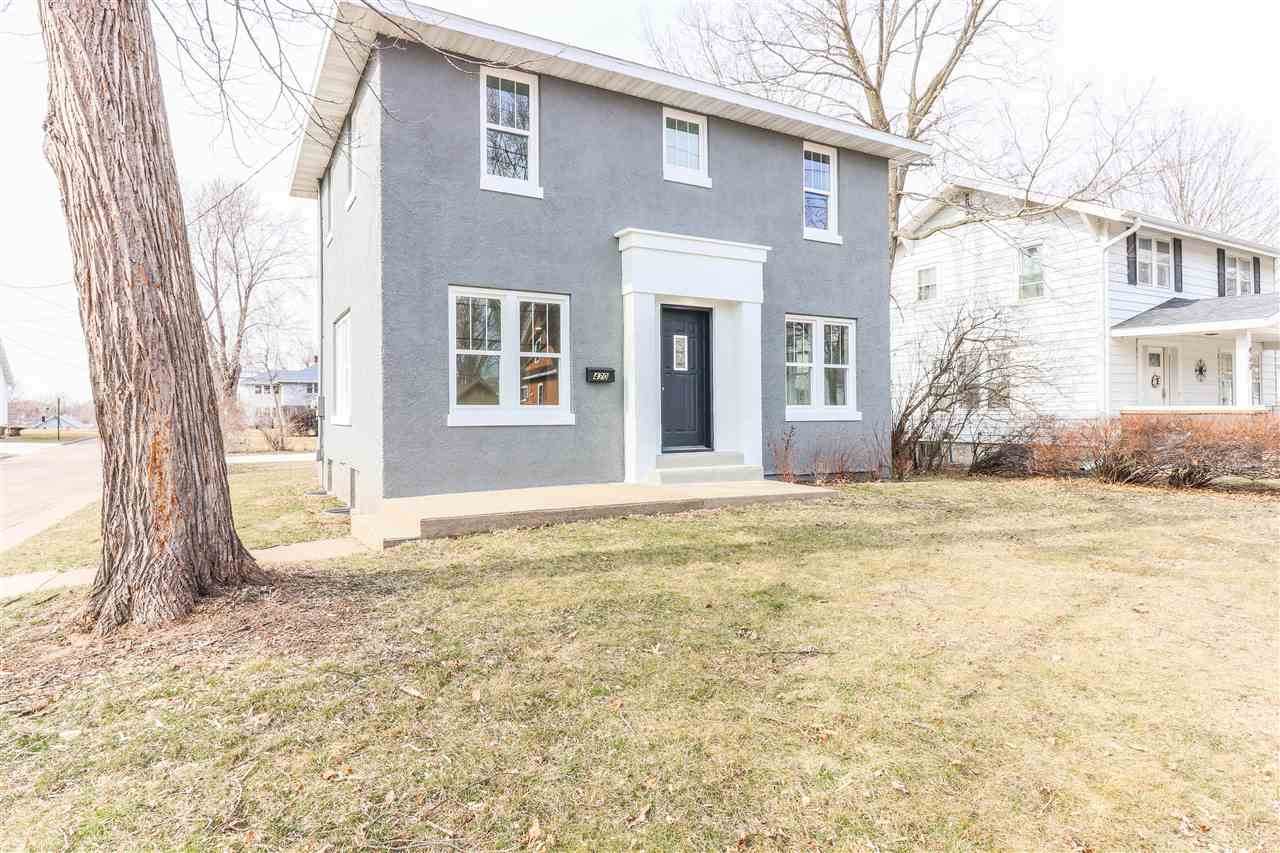 470 4TH STREET SOUTH - Photo 1