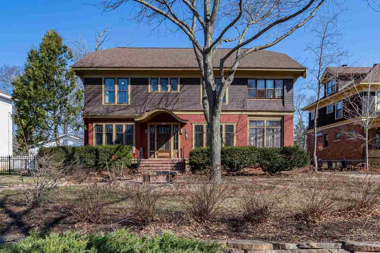 1908 Clark Street - Photo 1