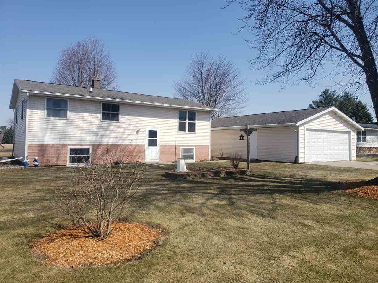 716 Peach Street - Photo 1