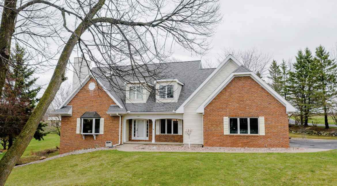 4001 Crestwood Drive - Photo 1