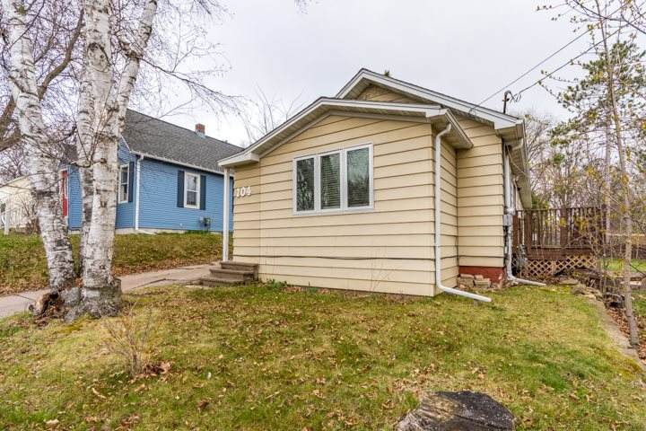 104 Strowbridge Street - Photo 1