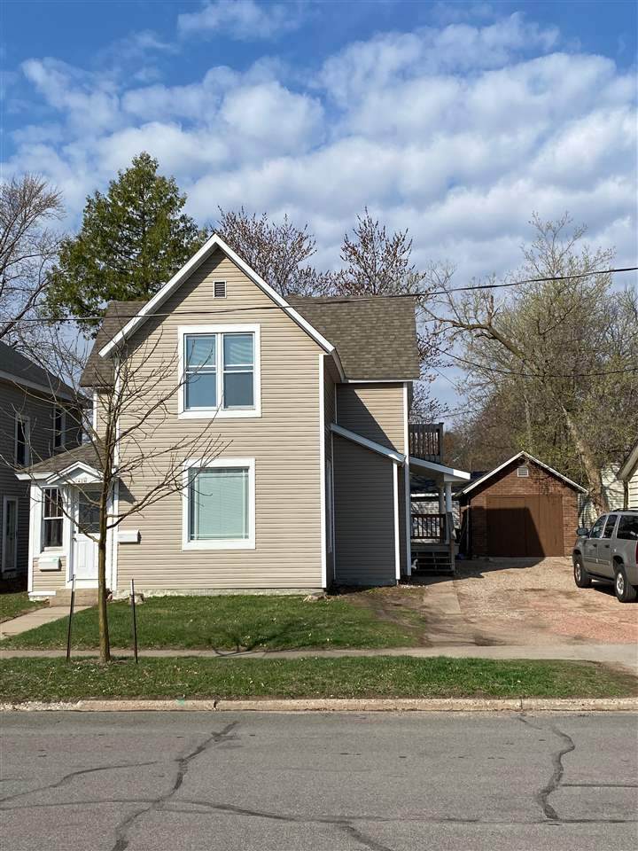 1424 East Avenue - Photo 1