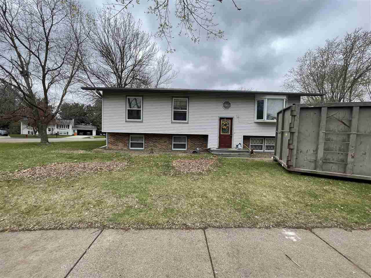 3374 Gerrard Avenue - Photo 1