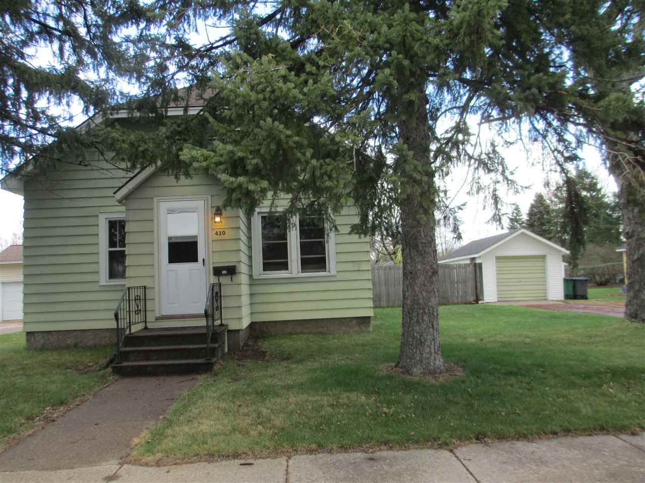 430 16TH STREET NORTH - Photo 1