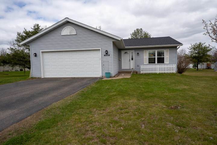 4504 Holly Avenue - Photo 1