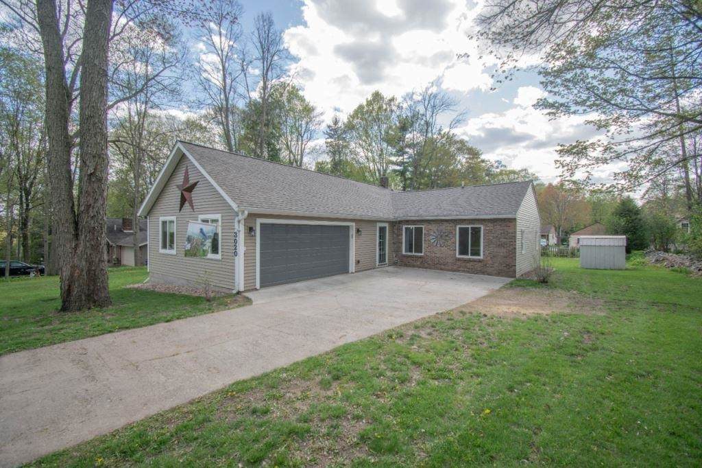 3020 10TH STREET - Photo 1