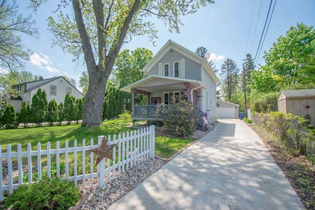 825 Weston Avenue - Photo 1