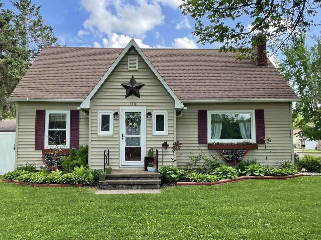 316 1ST STREET - Photo 1