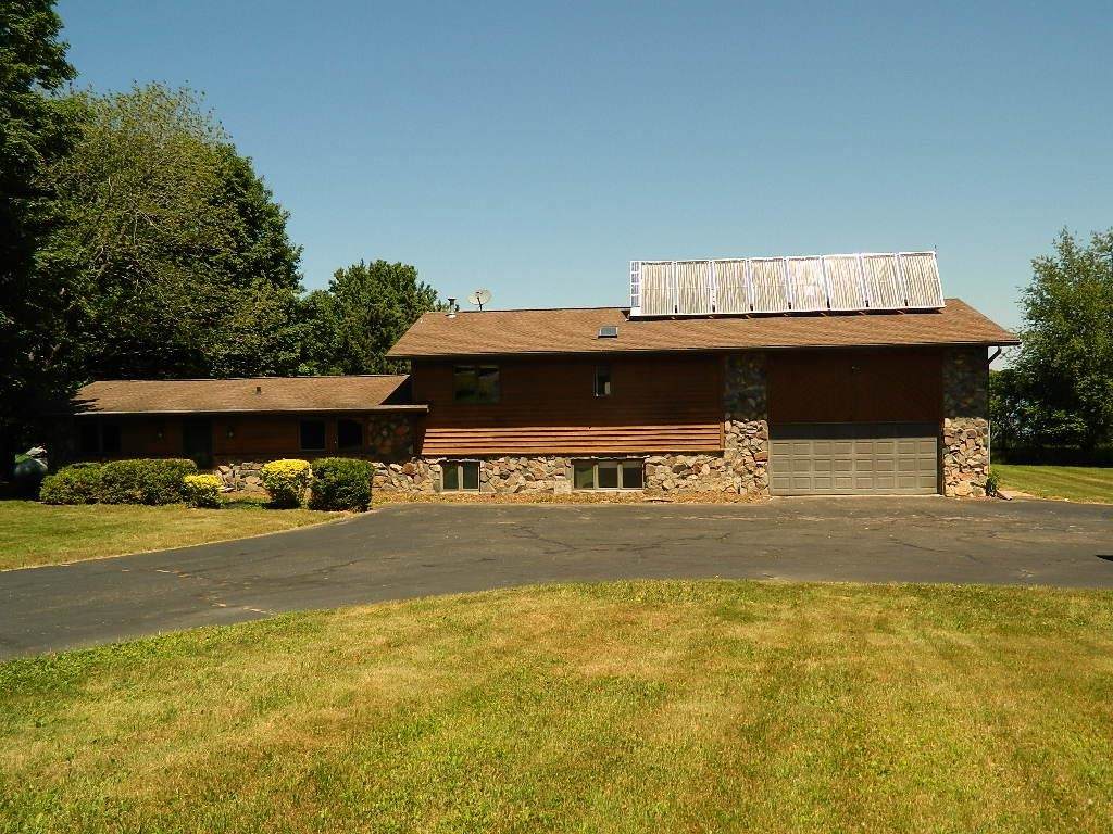 203513 Lakehurst Road - Photo 1