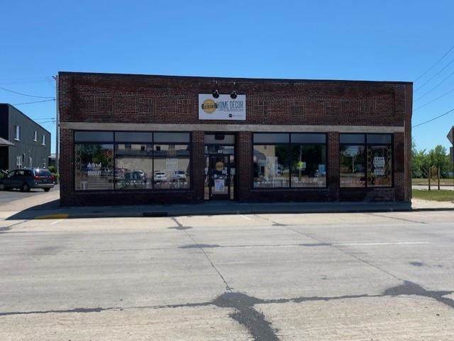 817 Clark Street - Photo 1