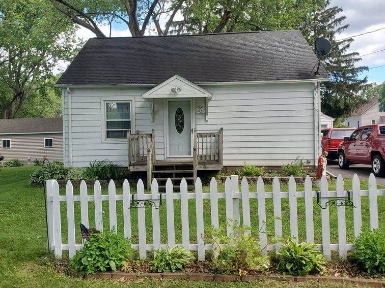 209 Purdy Avenue - Photo 1