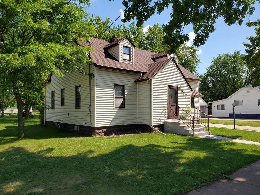 922 5TH STREET - Photo 1