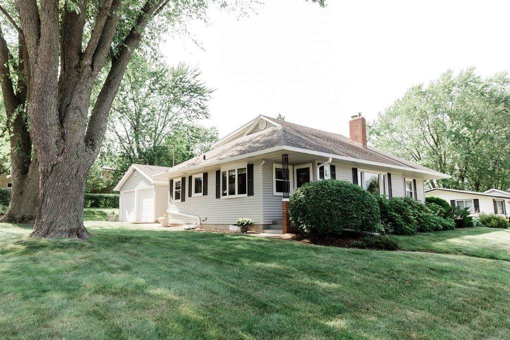 717 East Street - Photo 1