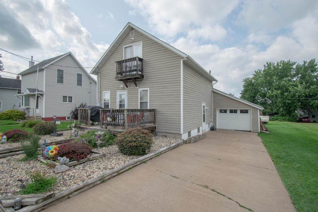 316 Elm Street - Photo 1