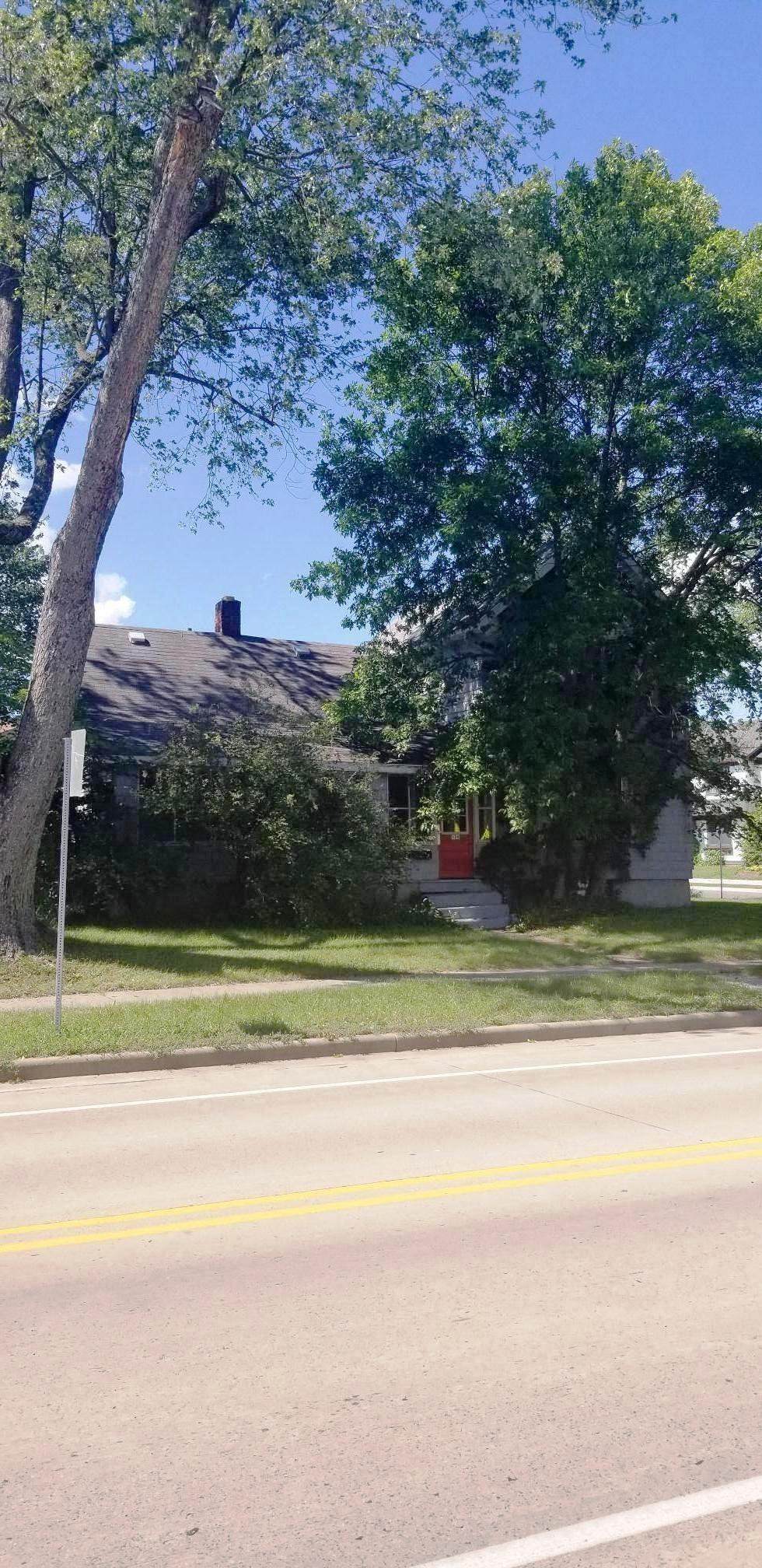 908 Michigan Avenue - Photo 1