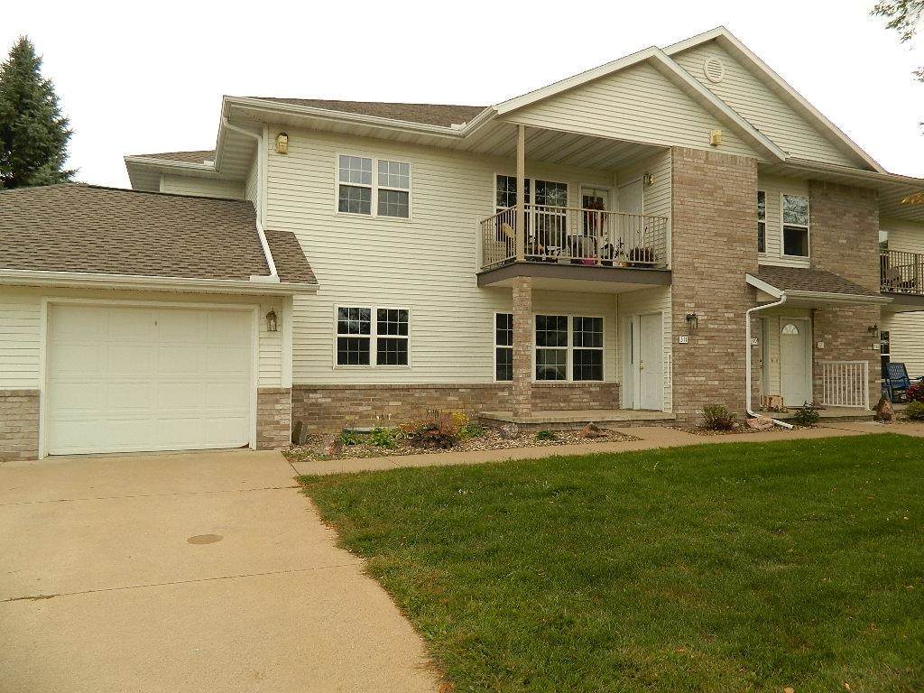311 Summit Drive - Photo 1