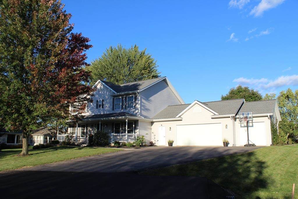 207 Magnolia Drive - Photo 1