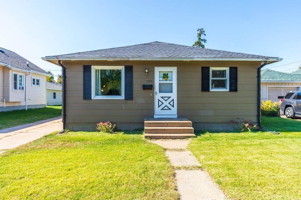1208 9TH AVENUE - Photo 1