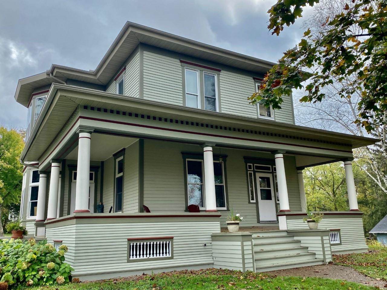 319 State Street - Photo 1