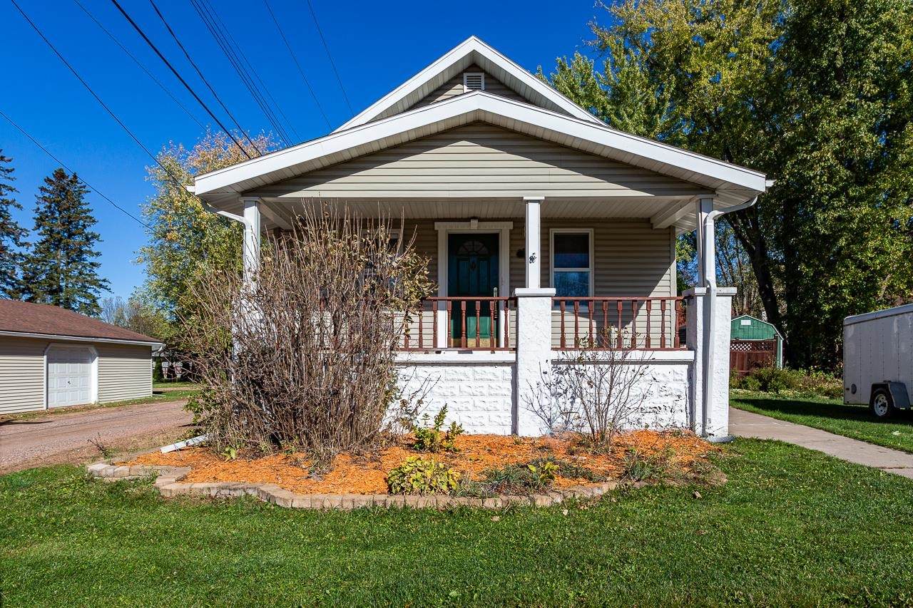 302 Spence Street - Photo 1