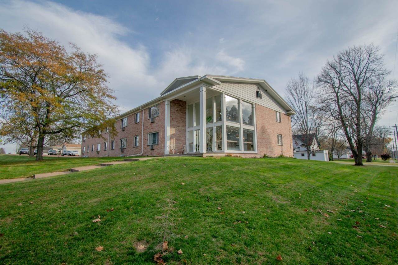 1601 10TH STREET - Photo 1