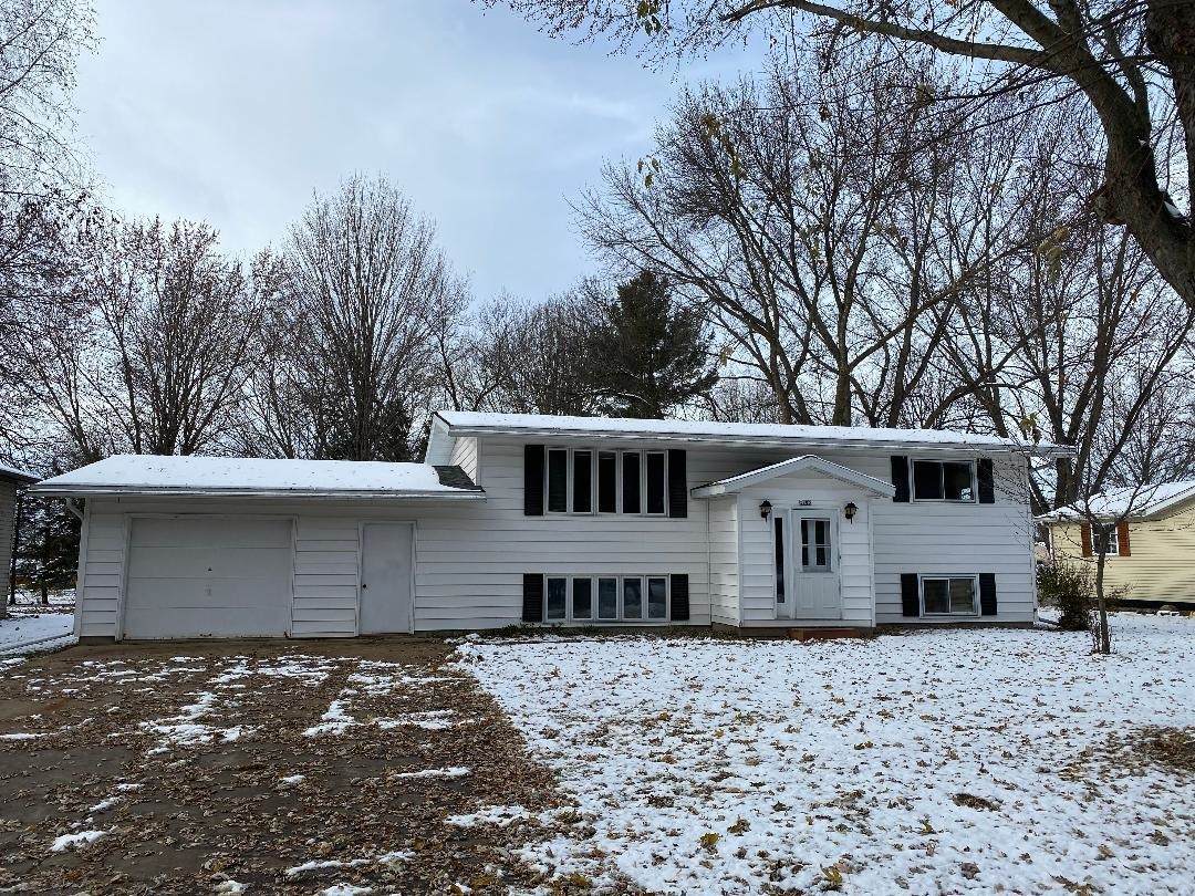 2700 Apple Avenue - Photo 1