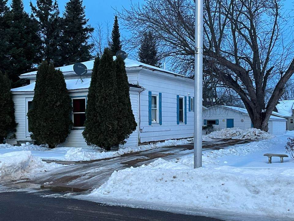 216 Second Street - Photo 1
