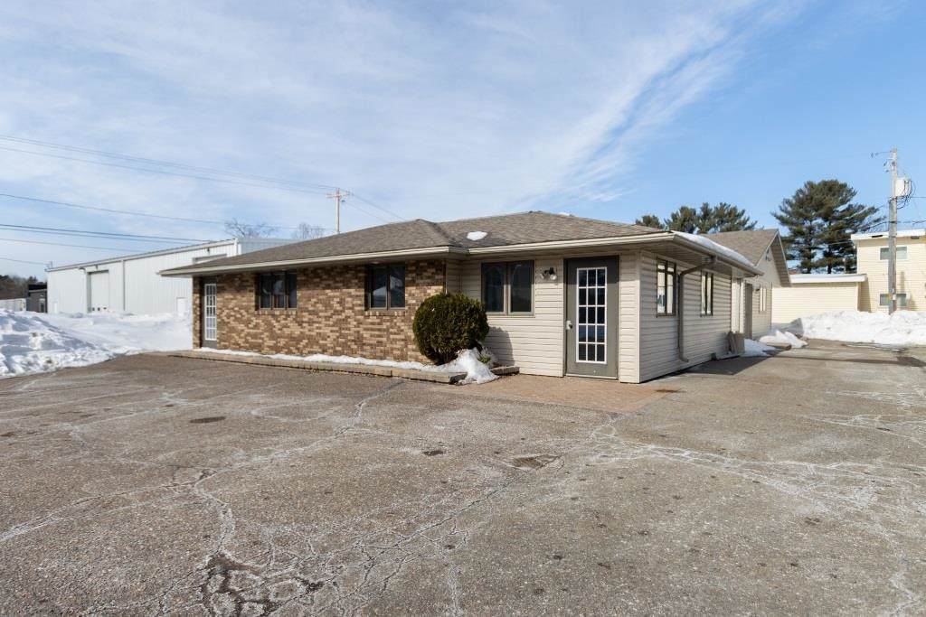 120 Erdman Street - Photo 1